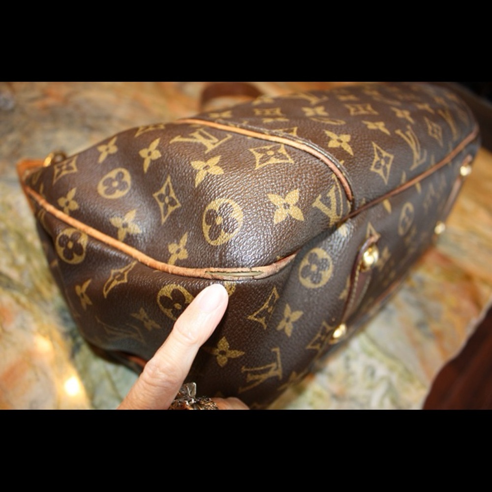 Louis Vuitton Galliera PM Monogram Canvas Shoulder Bag and Gold Plate - Picture 9 of 13